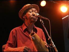 viernes-de-la-buena-suerte-con-el-grupo-los-fakires