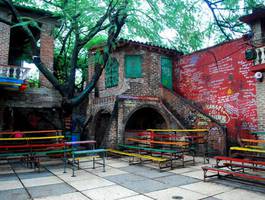 club-extranos-en-la-noche