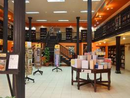 el-jubileo-de-letras-cubanas-en-libreria-fayad-jamis-con-el-investigador-emmanuel-tornes-reyes