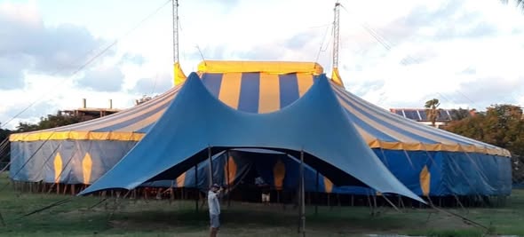la-carpa-azul-del-circo-nacional-de-cuba-llega-al-latinoamericano