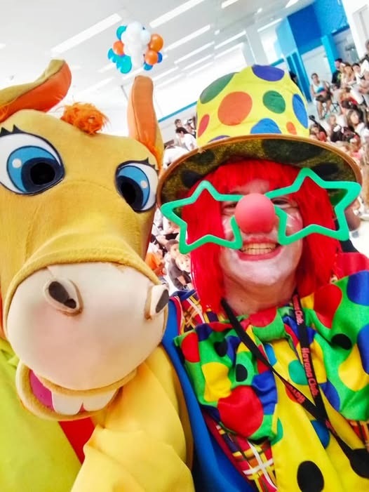 actividad-comunitaria-presentacion-de-la-compania-cascabel-y-sus-invitados