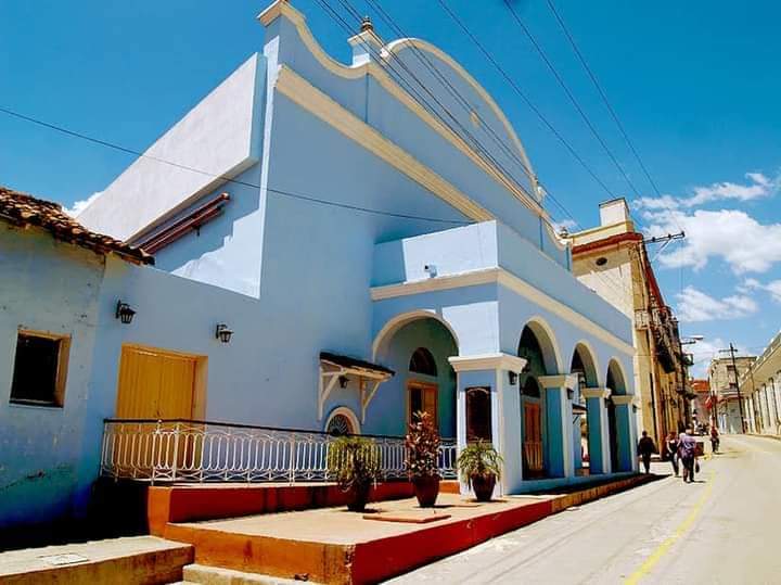 presentacion-de-libros-de-decimas-editados-por-ediciones-luminaria